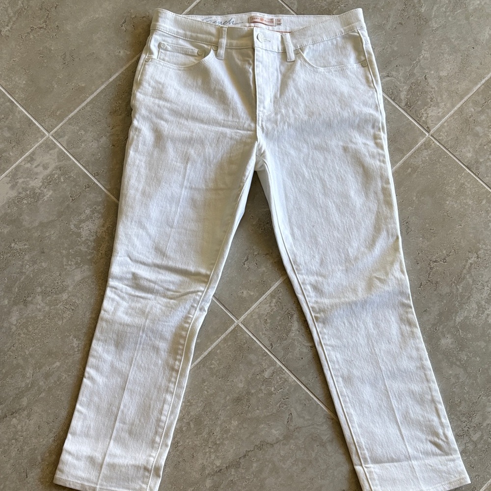 SALE 🎈🎈Tory Burch White Denim Pants
